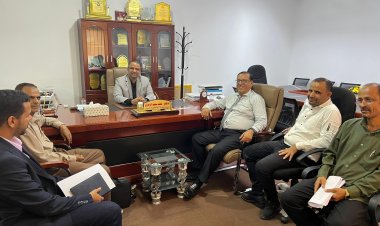 الوزير الزعوري يناقش مع عميد كلية التربية بالضالع أسباب عزوف الطلاب عن الجامعة