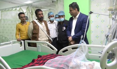 محافظ العاصمة عدن يوجه بتحمل تكاليف علاج الطفلة ماجدة عادل سالم