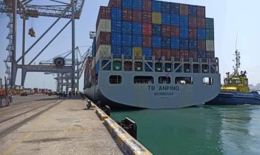 ميناء عدن يدشن إستقبال أولى الرحلات المباشرة للخط الملاحي الصيني الى عدن