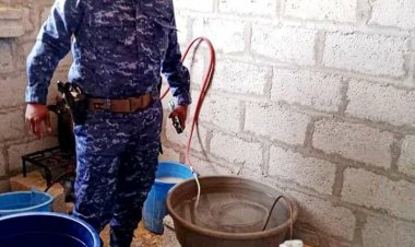 ضبط مصنع لأنتاج الخمور البلدي يديره عناصر من المهاجرين الغير شرعيين بمدينة عتق