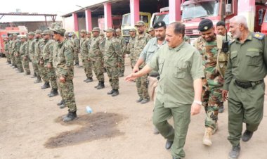 نائب مدير أمن عدن يطلع على جاهزية وقدرات إدارة مصلحة الدفاع المدني