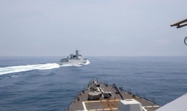 الاتحاد الأوروبي يطلق عملية “أسبيدس” لحماية سفن الشحن في البحر الأحمر