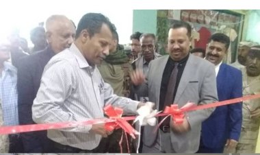 أبوبكر حسين وسامي السعيدي  يفتتحان معرض المؤسسة الاقتصادية الرمضاني بزنجبار