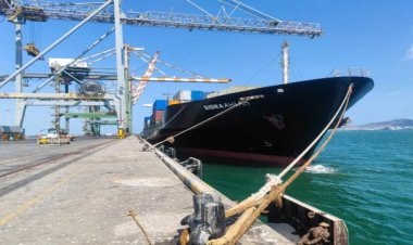 ميناء عدن يدشن الرحلة الأولى المباشرة للخط التركي سيدرا