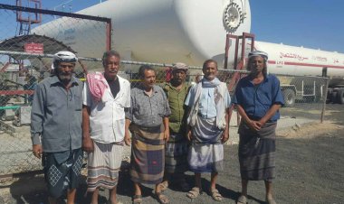 مدير عام لودر يفتتح محطة لتعبئة الغاز المنزلي بمنطقة صرة النخعين