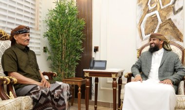 النائب المحرمي يطلعع على سير عمل اللجنة الأمنية والعسكرية