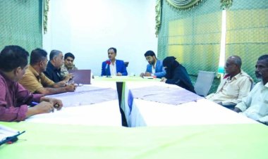 باعوم والمحمدي يلتقيان لجنتي معلمي وموظفي شركة النفط بساحل حضرموت