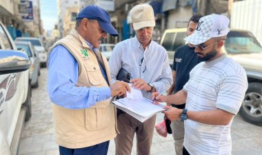 تسليم موقع مشروع إعادة تأهيل شارع حسن علي في مديرية صيرة بعدن