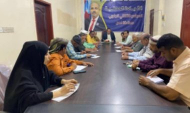 انتقالي لحج يشيد بتحركات الࢪئيس الزبيدي لمد جسور التواصل مع مختلف القوى الوطنية الجنوبية