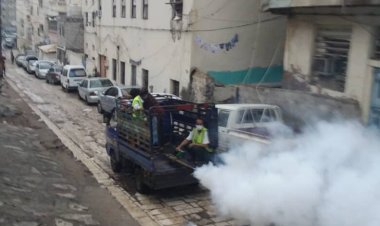 صحة البيئة بصيرة يواصل حملات الرش الضبابي بعد الامطار التي شهدتها المديرية