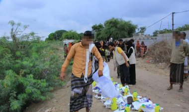 مؤسسة ذو النورين توزع مواد غدائية على الأسر الأشد فقرأ في منطقة العند وقرية الشقعة بلحج