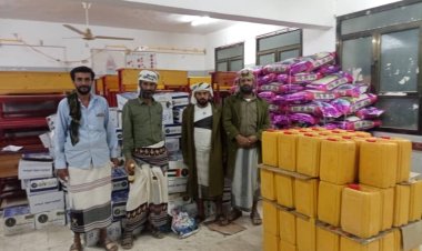 انتقالي سرار يدشن توزيع السلل الغذائية للأسر الأشد احتياجا بالمديرية