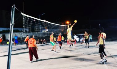 الجبل جعار والخاملة يتأهلان الى نهائي بطولة كرة الطائرة للفرق الشعبية بدلتا أبين