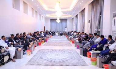 رئيس الوزراء #بن_مبارك يؤكد الحرص على ان تكون حضرموت نموذجا ملهما في التنمية والنهوض الاقتصادي