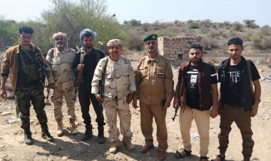 قيادة اللواء الأول مقاومة الضالع تقوم بزيارة عيدية للخطوط الأمامية لجبهة الضالع