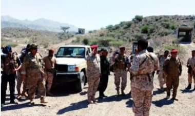 قيادات من وزارة الدفاع تزور جبهات القتال في شمال وغرب الضالع