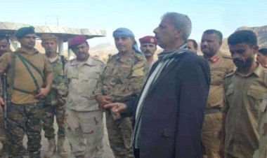 محافظ لحج يشيد بتضحيات القوات المسلحة الجنوبية في جبهة كرش