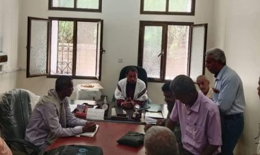 مدير عام خنفر "اليوسفي "يقوم بنزول ميداني  الي مكتب التربيه والتعليم في المديرية