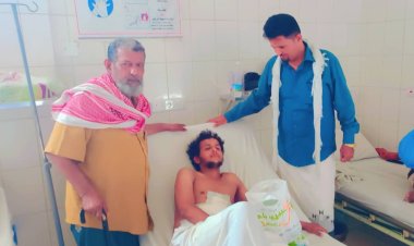 مدير إعلام أبين يطمئن على صحة نجل الصحفي محمد راوح ويناشد المحافظ والوزير