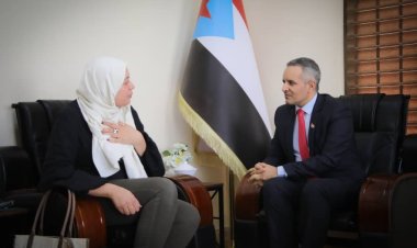 نائب رئيس الهيئة الوطنية للإعلام الجنوبي يلتقي وفد مكتب المبعوث الدولي بالعاصمة عدن