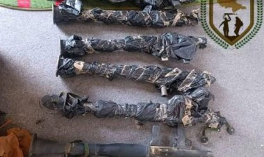 دفاع شبوة تحبط تهريب أسلحة بأحد مداخل عتق