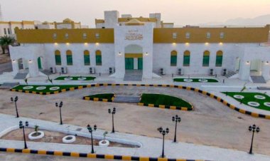 البحسني يفتتح قاعة بن زايد في كلية الطب بحضرموت