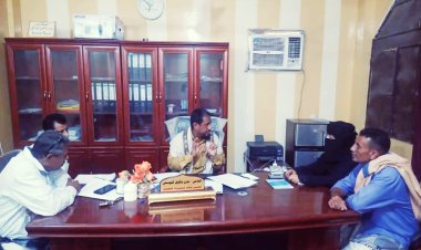 رئيس انتقالي خنفر يلتقي باليوسفي ويبحث معه أوضاع المديرية