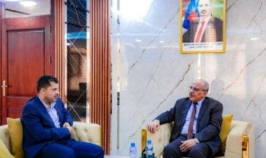 الكثيري يطّلع على سير العمل في الهيئة العامة للشؤون البحرية