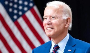 بايدن يتفوق بنقطة على ترامب في استطلاع جديد