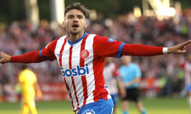 جيرونا يهدي كأس الدوري الاسباني لريال مدريد على طبق من ذهب