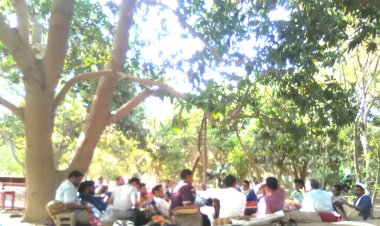 طلاب الماجستير بكلية الإعلام جامعة عدن يقومون برحلة علمية وترفيهية إلى محافظة لحج