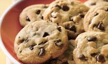 وصفة كوكيز كرامبل برقائق الشوكولاتة: متعة لذيذة لمحبي الشوكولاتة