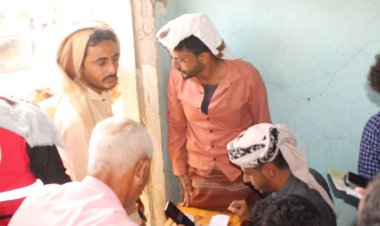 تدشين توزيع مساعدات نقدية لعدد 2500 مستفيد و مستفيدة بمناطق كرش الحدودية بلحج