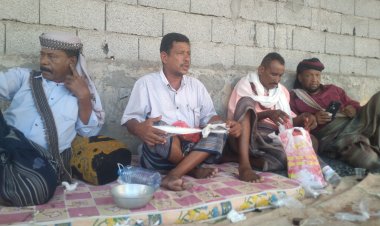 رئيس انتقالي زنجبار يؤدي واجب العزاء لاسرة الفقيد الحامدي