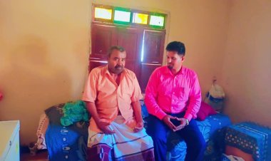 باعزب يطمئن على صحة الفنان الكبير مسكين علي وينقل إليه تحيات محافظ أبين.