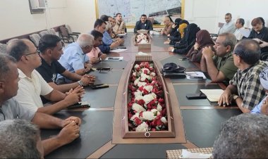 مدير المنصورة يحث المكتب التنفيذي على مضاعفة الجهود لتنمية الإيرادات وتقديم الخدمات للمواطنين