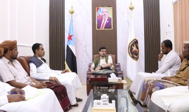 رئيس تنفيذية انتقالي المهرة يطلع على نشاط نادي الجزع الرياضي  .