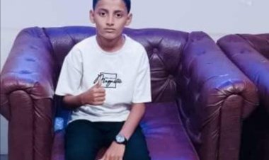 رئيس انتقالي خنفر يهنئ الطالب يسلم السعيدي بمناسبة حصوله على المركز الثالث عالميا في المسابقة الدولية للحساب الذهني