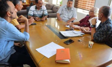 مأمور خور مكسر يناقش إمكانية إستئناف عدد من مشاريع القطاع التربوي بالمديرية