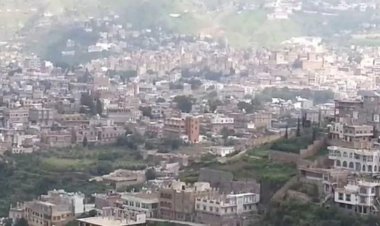 مسؤول حوثي يسطو على مصلى العيد في محافظة إب اليمنية ويشرع في البناء عليه