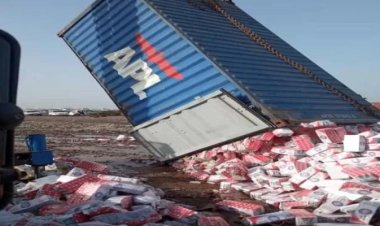 جمارك المنطقة الحرة بالعاصمة عدن يتلف 8 حاويات عصائر مستوردة من مصر