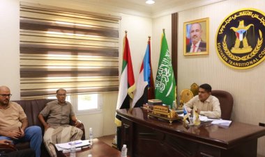 رئيس انتقالي حضرموت يطلع على نشاط مكتب الاشغال العامة والطرق بمديرية غيل باوزير