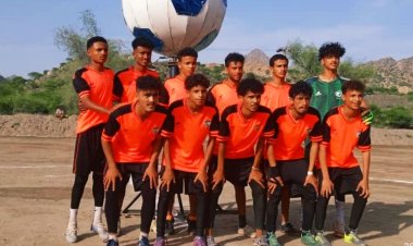 أبين:فريق شباب رصد يتوج ببطولة افتتاح ملعب الصفأة فلج بفوزه على فريق مايو