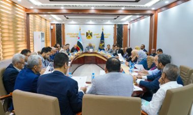 رئاسة الانتقالي تبحث مدى التقدم بصياغة مصفوفة معالجة التدهور الاقتصادي