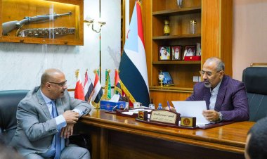 الرئيس الزُبيدي يوجّه وزارة التخطيط بمخاطبة المنظمات الدولية للإسراع في استكمال نقل مقراتها إلى العاصمة عدن