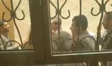 ميليشيات الحوثي تقتحم منازل المواطنين وتروع النساء على الطريقة الإسرائيلية