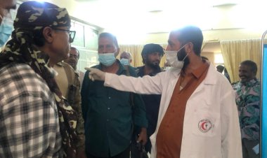 مدير عام الصحة بالضالع يطلع على الأوضاع الصحية في مديرية الشعيب