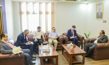 وزير النقل يبحث مع المستشار الاقتصادي لمكتب المبعوث الأممي التطورات الاقتصادية في ضوء القرارات الأخيرة