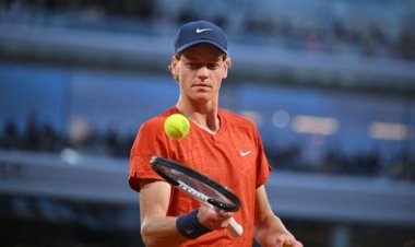 الإيطالي سينر يتربع على صدارة التصنيف العالمي للاعبي التنس