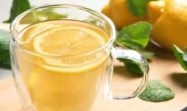 تناول الماء الدافئ مع الليمون يوميًا في الصباح .. يعزز مناعتك ويحمى قلبك